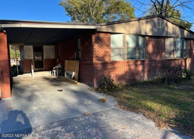 Property at 8025 Siskin Ave, Jacksonville, FL 32219, 3 beds, 2 baths