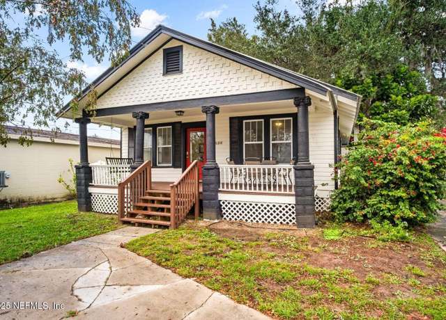 Property at 24 Marion St, St. Augustine, FL 32084, 4 beds, 3 baths