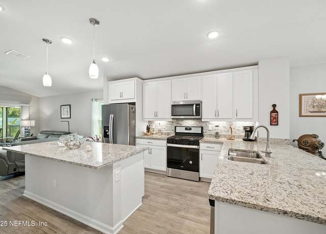 Property at 13695 Holsinger Blvd, Jacksonville, FL 32256, 3 beds, 2 baths