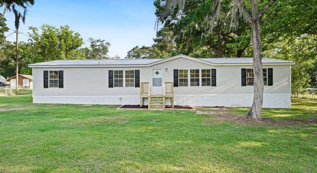 Photo of 6047 Liana Lee Dr, Jacksonville, FL 32234