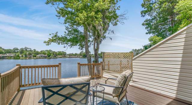 Photo of 11246 Lake Mandarin Cir E, Jacksonville, FL 32223