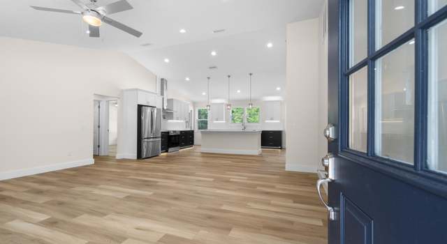 Photo of 109 Ridge Ave, Crescent City, FL 32112
