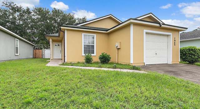 Photo of 7989 Cherry Blossom Dr N, Jacksonville, FL 32216