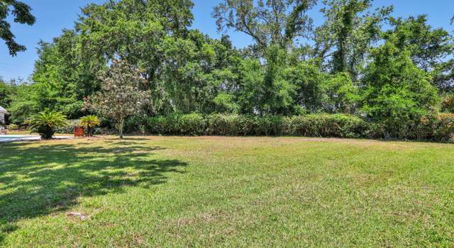Photo of 2329 Foxwood Dr, Orange Park, FL 32073