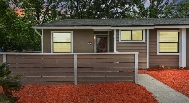 Photo of 8346 Derbyshire Pl, Jacksonville, FL 32244