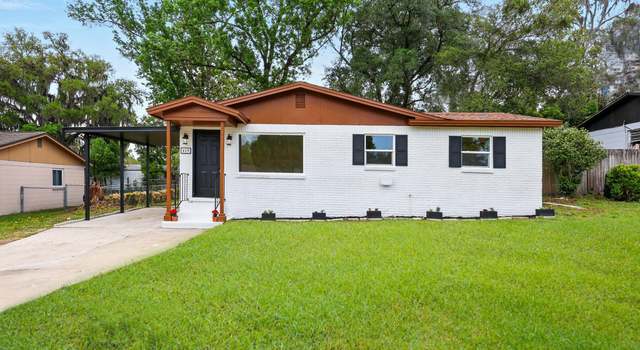 Photo of 419 Capricorn Ln, Orange Park, FL 32073