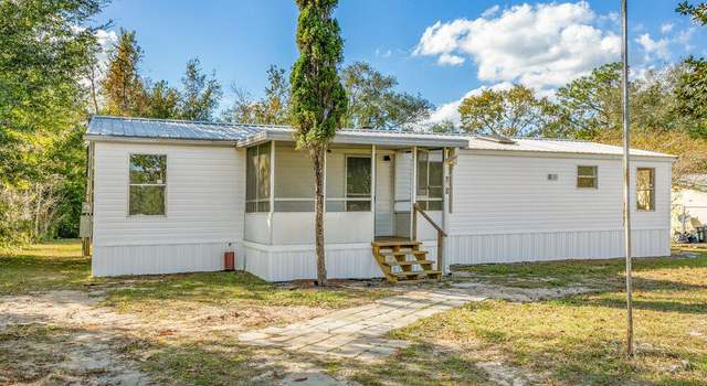 Photo of 105 Kennedy Ave, Interlachen, FL 32148
