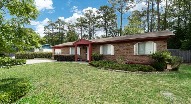 Photo of 299 Pearwood Cir, Middleburg, FL 32068