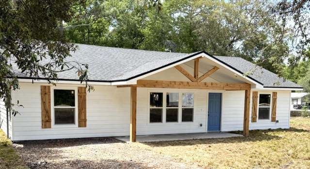 Photo of 333 O Farrell Ave, Interlachen, FL 32148