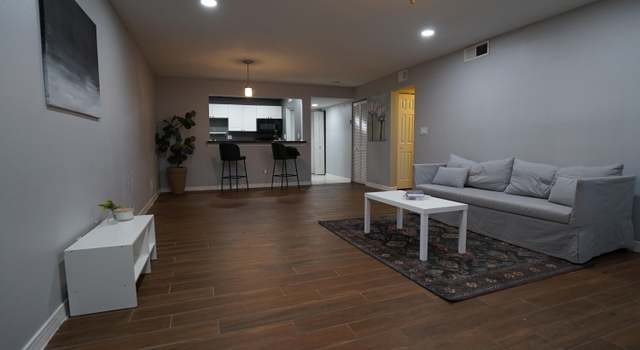 Photo of 355 Monument Rd #1 K2, Jacksonville, FL 32225