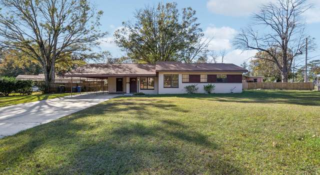Photo of 1904 Delaroche Dr W, Jacksonville, FL 32210