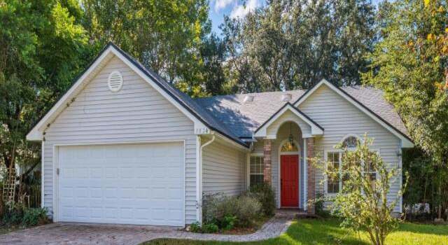 Photo of 8824 Mountain Lake Dr S, Jacksonville, FL 32221