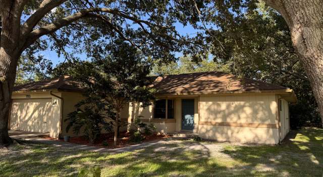 Photo of 725 Medina Ave, St Augustine, FL 32086