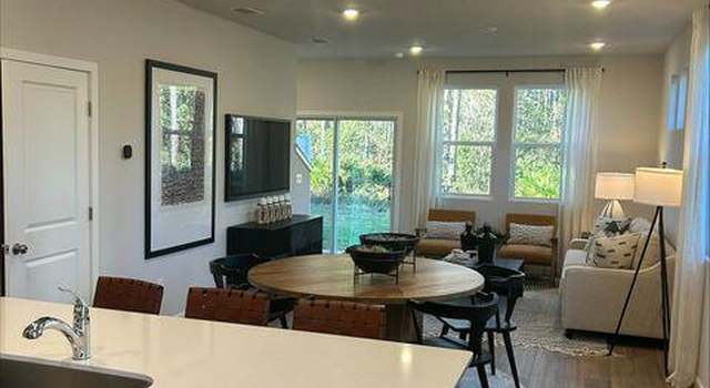Photo of 10680 Waterfield Rd, Jacksonville, FL 32210