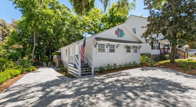 Photo of 130 N 13th St, Fernandina Beach, FL 32034