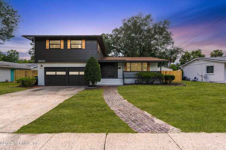 Photo of 1900 Dalamon St Jacksonville, FL 32211