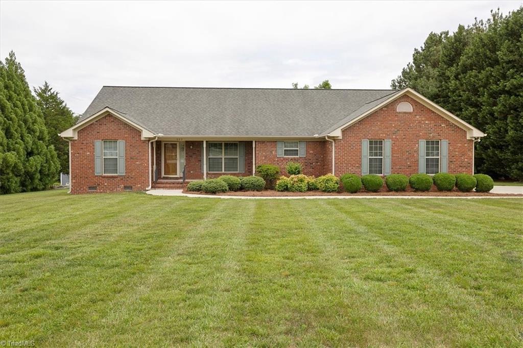 603 Fox Briar Dr, Greensboro, NC 27455 MLS 1030672 Redfin