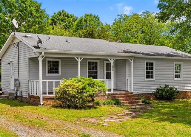 Property at 535 Asheboro St, Liberty, NC 27298, 3 beds, 1.5 baths