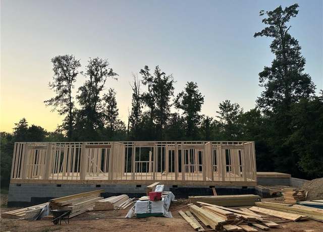Property at 176 Ivory Ln, Lexington, NC 27295, 3 beds, 3.5 baths