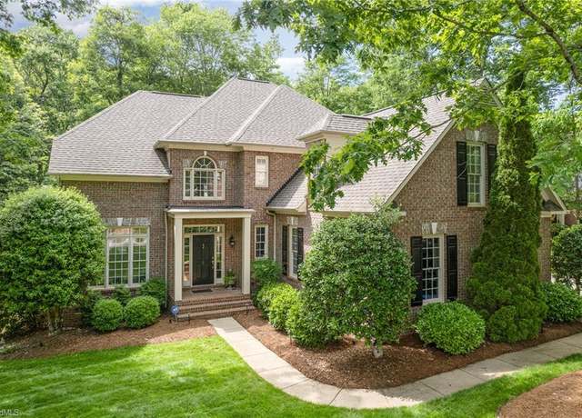 Property at 3 Levelwind Ct, Greensboro, NC 27455, 4 beds, 4.5 baths