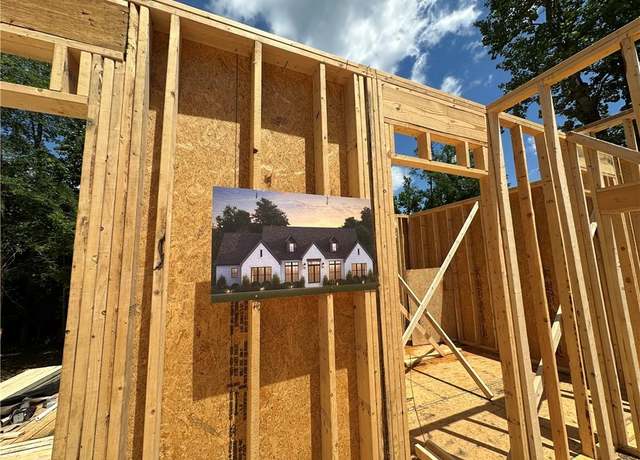 Property at 218 Ivory Ln, Lexington, NC 27295, 3 beds, 4.5 baths