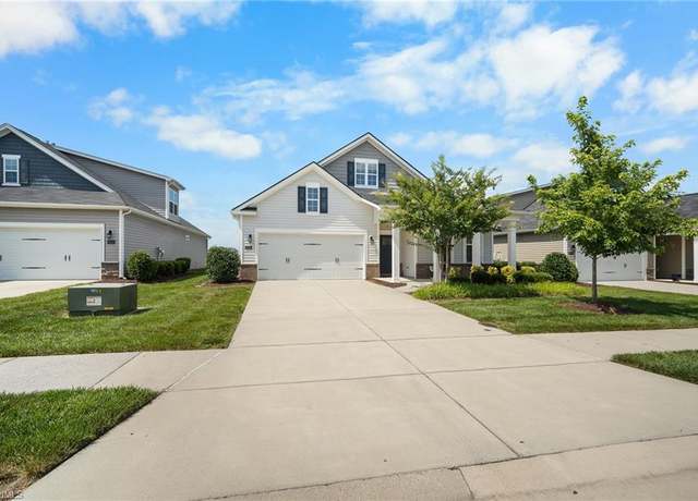 Property at 5115 Garnet Hill Dr, Clemmons, NC 27012, 3 beds, 2 baths