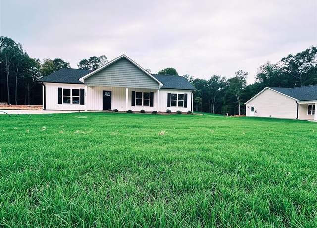 Property at 129 Yellowbell Dr, Lexington, NC 27292, 3 beds, 2 baths