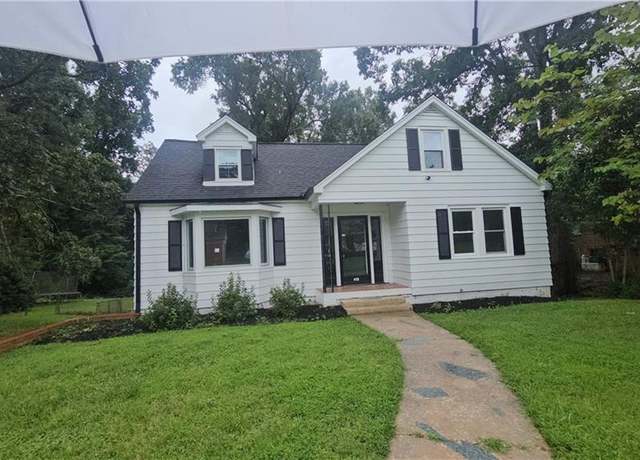 Property at 415 Spring St, Thomasville, NC 27360, 4 beds, 2.5 baths