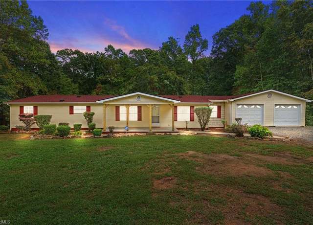 Property at 648 Mountainview Rd, King, NC 27021, 3 beds, 2 baths