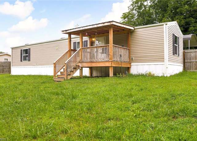 Property at 208 Eugene Ct, Lexington, NC 27292, 2 beds, 2 baths