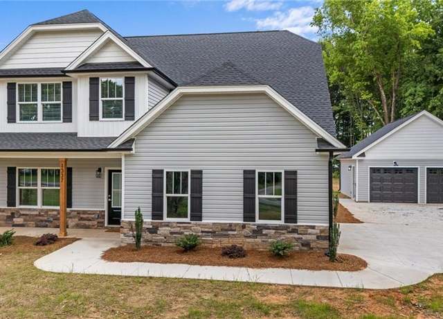 Property at 1337 Union Cross Rd, Kernersville, NC 27284, 4 beds, 3.5 baths