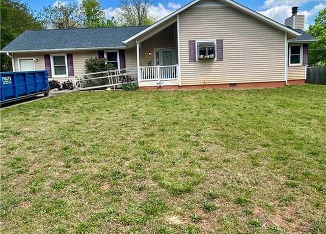 Property at 487 Raven Ridge Dr, Kernersville, NC 27284, 3 beds, 2 baths