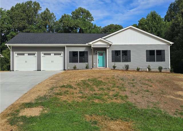 Property at 3732 Spaulding Dr, Winston-salem, NC 27105, 3 beds, 2.5 baths