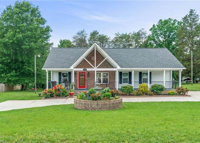 Property at 4140 Northampton Dr, Winston-salem, NC 27105, 3 beds, 2 baths