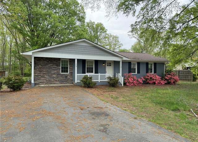 Property at 169 Pine View Rd, Eden, NC 27288, 3 beds, 2 baths
