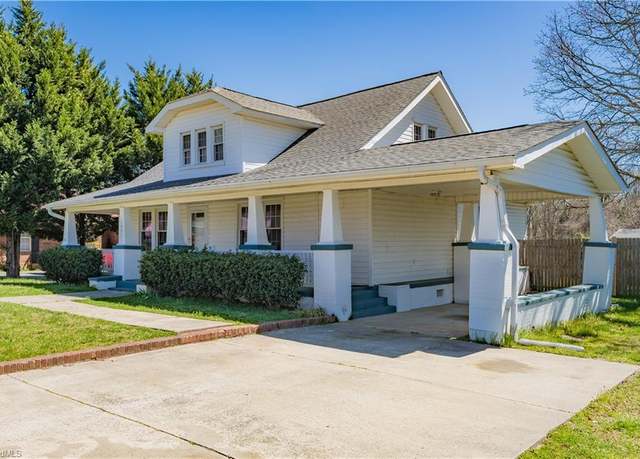 Property at 1001 Blair St, Thomasville, NC 27360, 4 beds, 2 baths