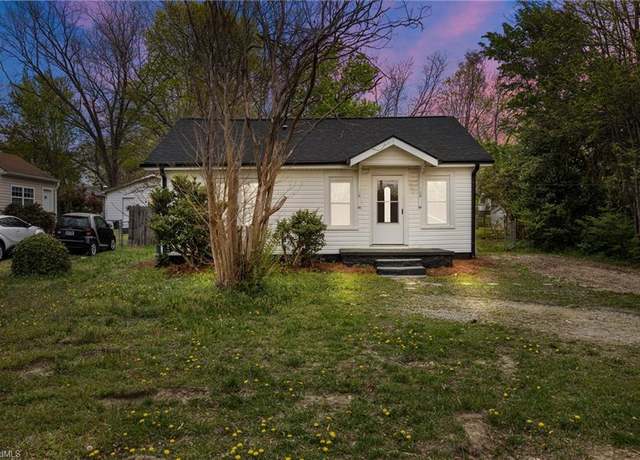 Property at 1509 Melody Ln, Burlington, NC 27215, 3 beds, 1 bath