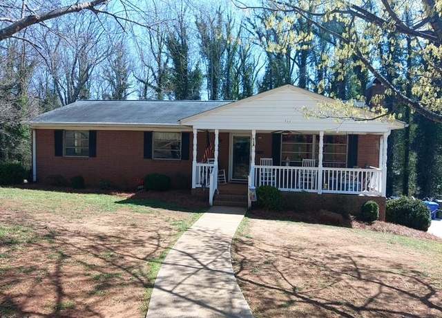 Property at 113 Woodhaven Dr, Lexington, NC 27295, 4 beds, 1.5 baths