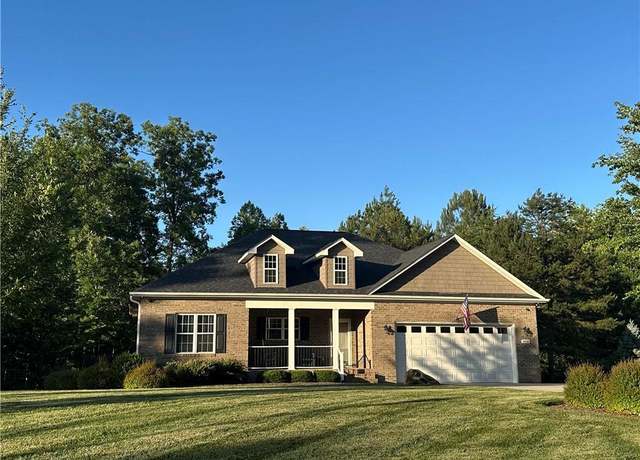 Property at 1080 E Chamberlin Dr, Asheboro, NC 27205, 3 beds, 2 baths