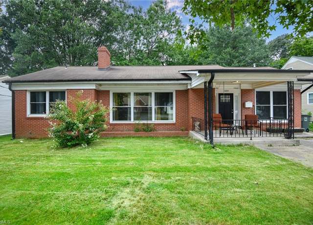 Property at 1005 Elwell Ave, Greensboro, NC 27405, 3 beds, 1.5 baths