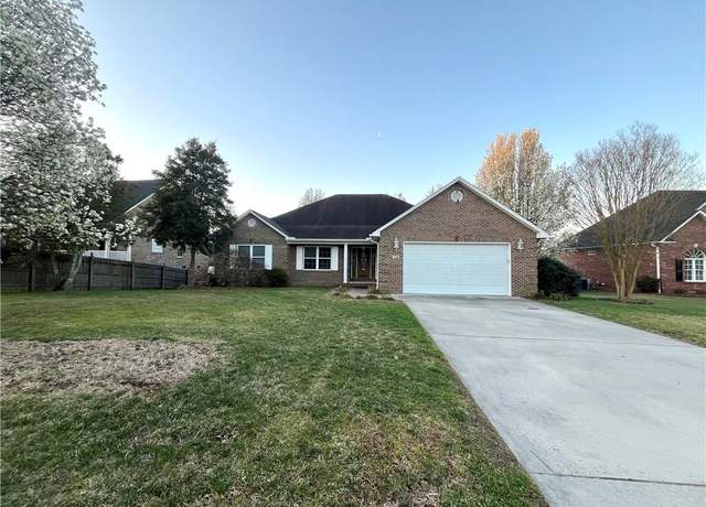Property at 104 Autumn Hill Ct, Archdale, NC 27263, 4 beds, 2.5 baths