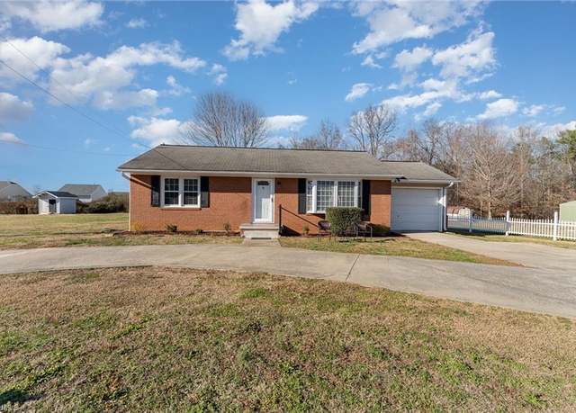 Property at 8 Forest Hill Rd, Lexington, NC 27295, 2 beds, 2 baths