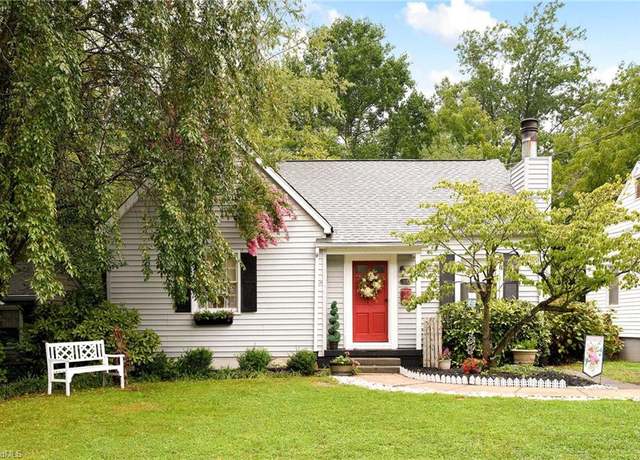 Property at 1120 Melrose St, Winston-salem, NC 27103, 4 beds, 2 baths