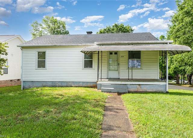 Property at 800 Essex Rd, Winston-salem, NC 27105, 3 beds, 1 bath