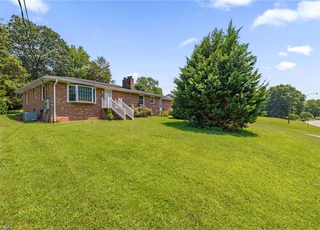 Property at 4943 Leinbach Dr, Winston-salem, NC 27106, 3 beds, 2 baths