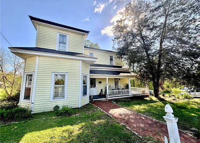Property at 228 Gwyn Ave, Elkin, NC 28621, 4 beds, 2.5 baths