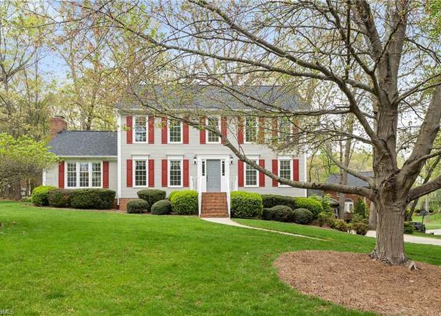 Property at 325 Timberview Dr, Kernersville, NC 27284, 4 beds, 3 baths