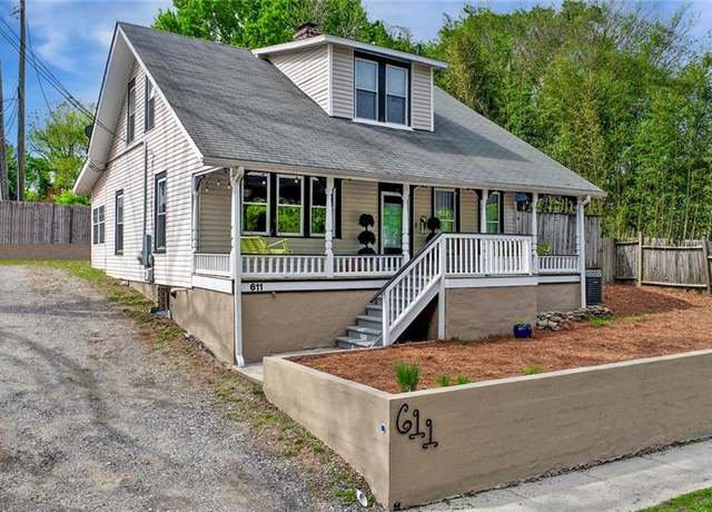 Property at 611 Bellemeade St, Greensboro, NC 27401, 3 beds, 2.5 baths
