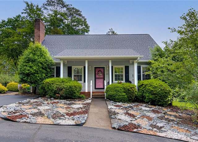 Property at 335 Merrimont Dr, Winston-salem, NC 27106, 3 beds, 2 baths
