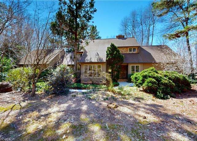 Property at 5205 Saddle Brook Rd, Oak Ridge, NC 27310, 4 beds, 2.5 baths